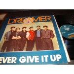 Dreamer & tha full moon - Never give it up Dreamer & tha full moon - Never give it up