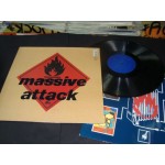 Massive Attack - Blie Lines